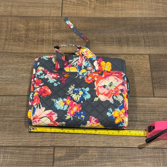 Vera Bradley Hanging Travel Toiletry Bag Makeup Cosmetic Organizer Gray - Picture 3 of 13